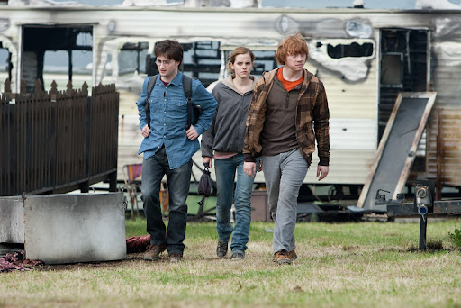 Rupert Grint, Daniel Radcliffe and Emma Watson in Harry Potter and the Deathly Hallows